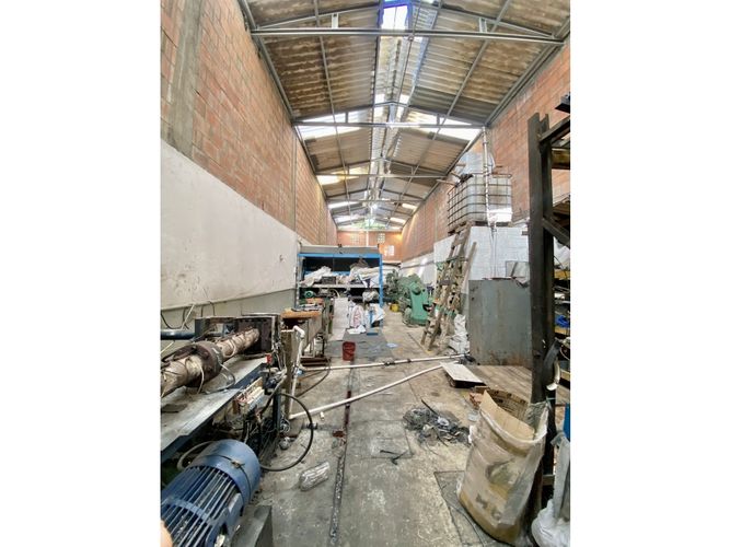Bodega en venta en Troncal, Cali, 168 m² · foto 3 de 11