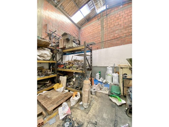 Bodega en venta en Troncal, Cali, 168 m² · foto 4 de 11