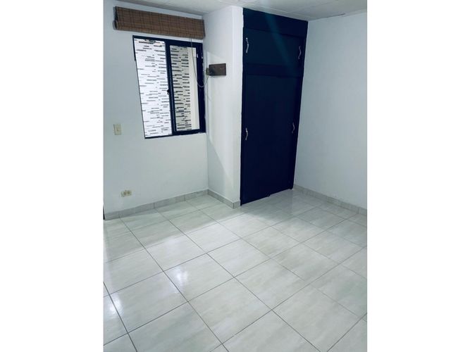 Casa de 4 alcobas en venta en El Pinal, Medellín, 90 m² · foto 4 de 10