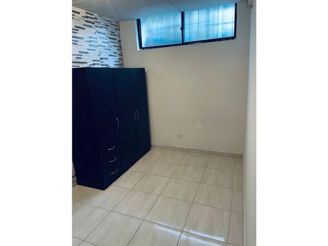Casa de 4 alcobas en venta en El Pinal, Medellín, 90 m² · foto 5 de 10