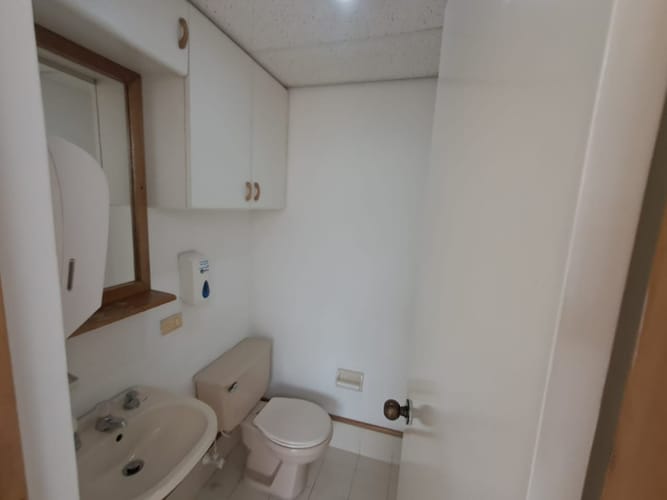 Oficina en arriendo en Villa Carlota, Medellín, 38 m² · foto 4 de 10
