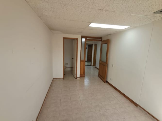 Oficina en arriendo en Villa Carlota, Medellín, 38 m² · foto 6 de 10