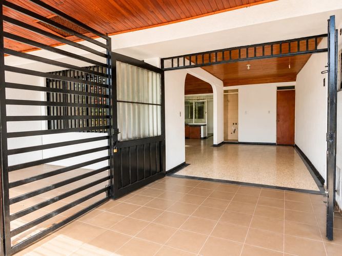 Casa de 5 alcobas en venta en Emporio, Villavicencio, 272 m² · foto 11 de 18