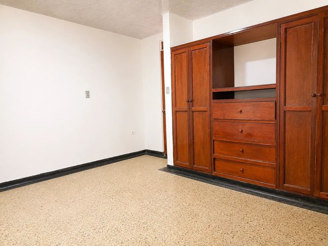Casa de 5 alcobas en venta en Emporio, Villavicencio, 272 m² · foto 4 de 18