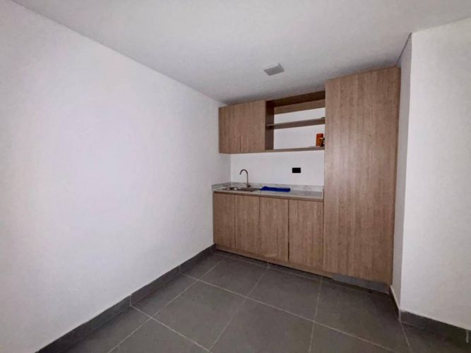 Oficina en arriendo en La Florida, Medellín, 374 m² · foto 23 de 24