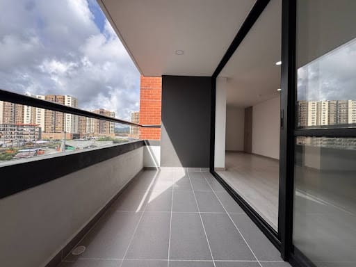 Apartamento de 2 alcobas en arriendo en Rionegro, 84 m² · foto 3 de 16