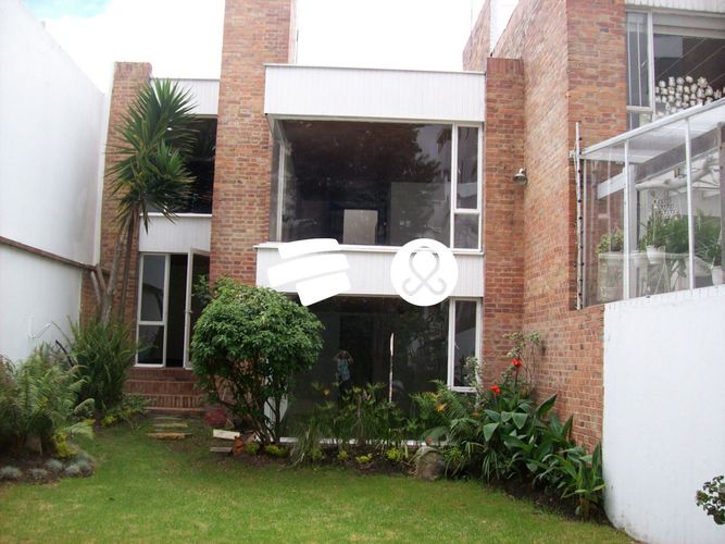 Casa de 3 alcobas en venta en Santa Barbara, Bogotá, 294 m² · foto 4 de 9
