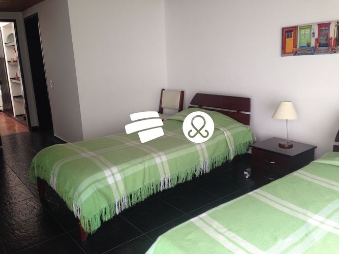 Casa de 3 alcobas en venta en Santa Barbara, Bogotá, 294 m² · foto 7 de 9