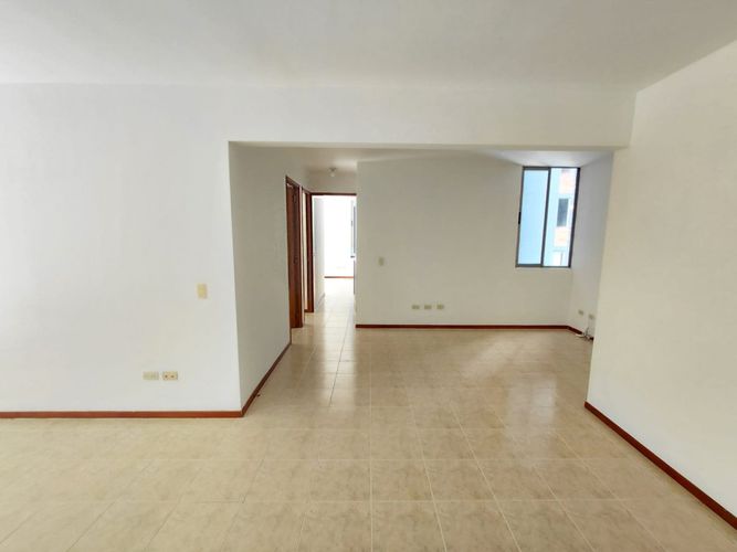 Apartamento de 3 alcobas en arriendo en Los Balsos, Medellín, 90 m² · foto 3 de 18