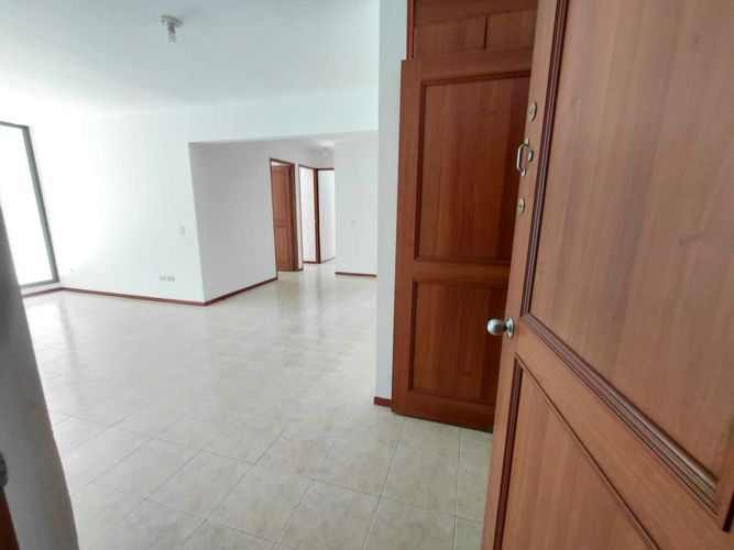 Apartamento de 3 alcobas en arriendo en Los Balsos, Medellín, 90 m² · foto 8 de 18