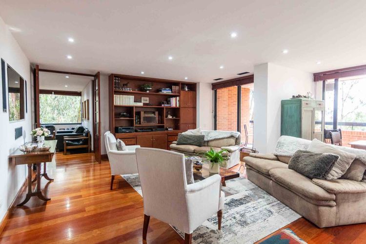 Apartamento de 3 alcobas en venta en Sierras Del Moral, Bogotá, 191 m² · foto 4 de 24