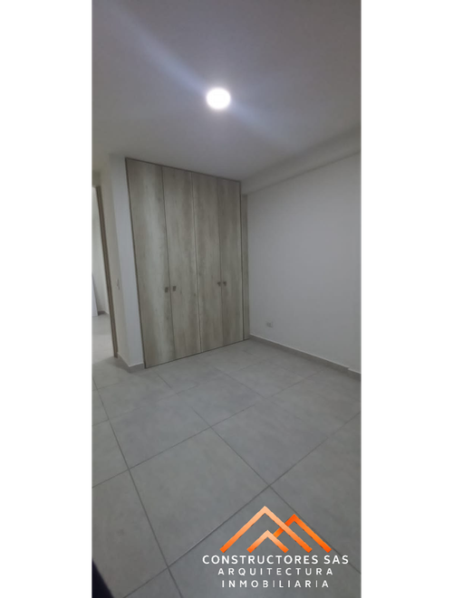 Apartamento de 3 alcobas en venta en Hacienda Santa Cruz, Ibagué, 114 m² · foto 2 de 19