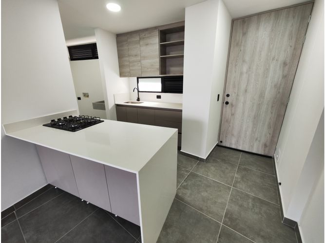 Apartaestudio en venta en Loma Del Escobero, Medellín, 49 m² · foto 5 de 11
