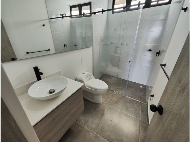 Apartaestudio en venta en Loma Del Escobero, Medellín, 49 m² · foto 9 de 11