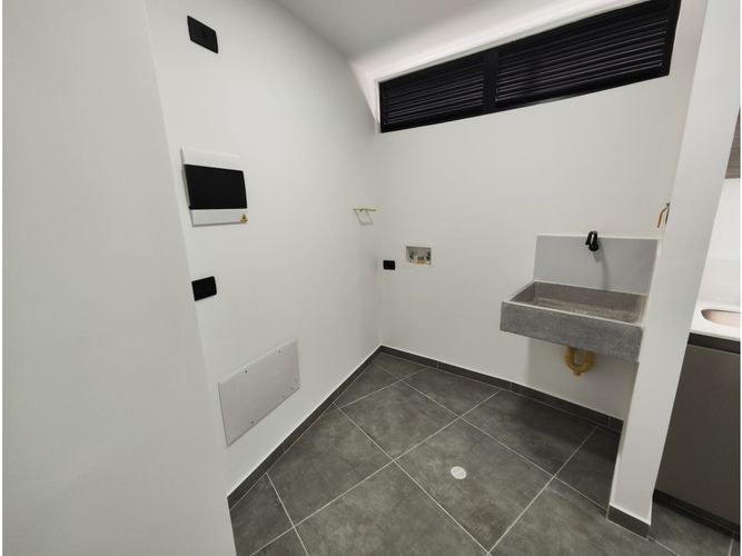Apartaestudio en venta en Loma Del Escobero, Medellín, 49 m² · foto 10 de 11