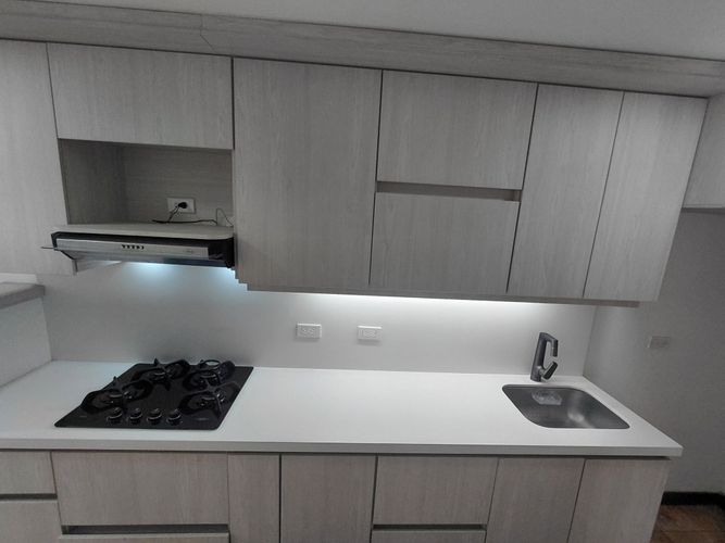 Apartamento de 3 alcobas en arriendo en El Diamante No. 2, Medellín, 83 m² · foto 3 de 24
