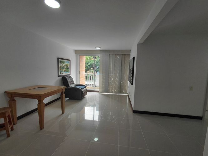 Apartamento de 3 alcobas en arriendo en El Diamante No. 2, Medellín, 83 m² · foto 8 de 24