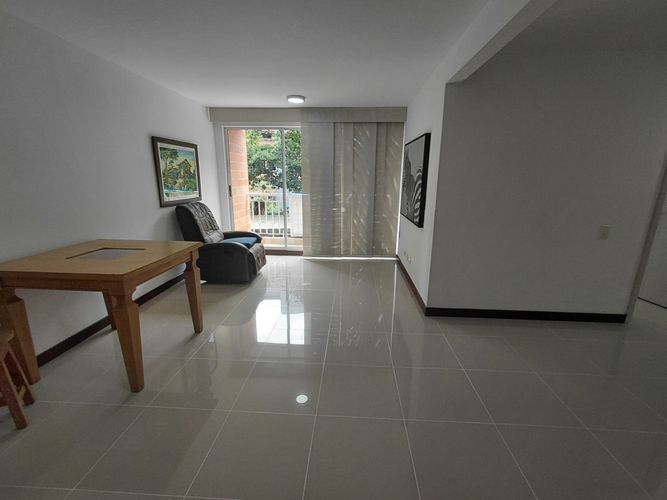 Apartamento de 3 alcobas en arriendo en El Diamante No. 2, Medellín, 83 m² · foto 9 de 24
