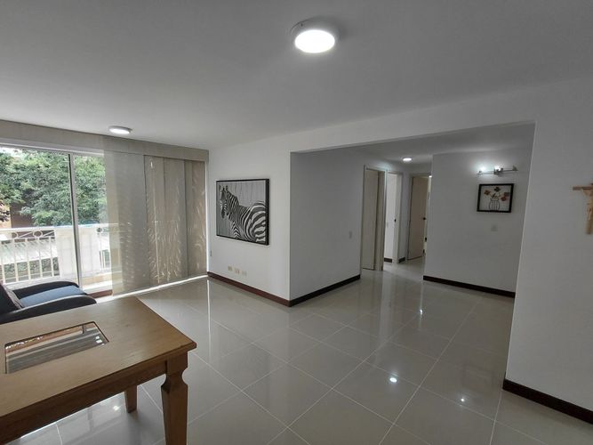 Apartamento de 3 alcobas en arriendo en El Diamante No. 2, Medellín, 83 m² · foto 10 de 24