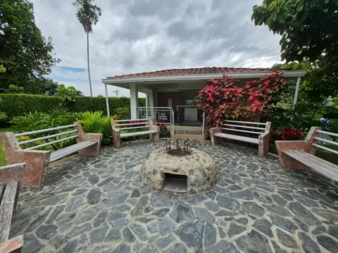 Finca en venta en Vía El Caimo, Armenia, 1100 m² · foto 3 de 21