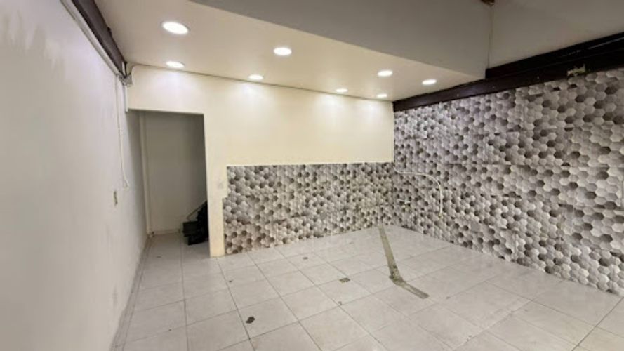 Local en arriendo en La Aguacatala, Medellín, 30 m² · foto 2 de 12