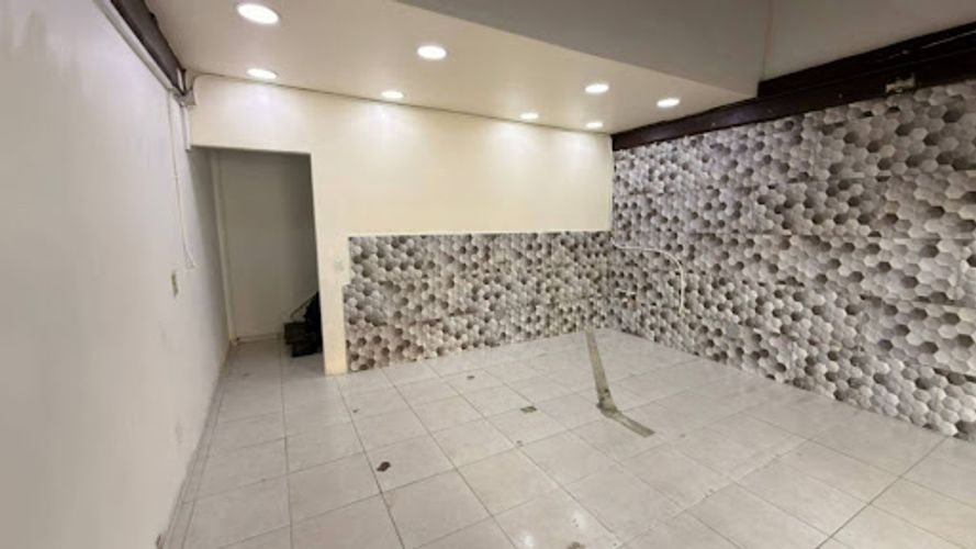 Local en arriendo en La Aguacatala, Medellín, 30 m² · foto 6 de 12