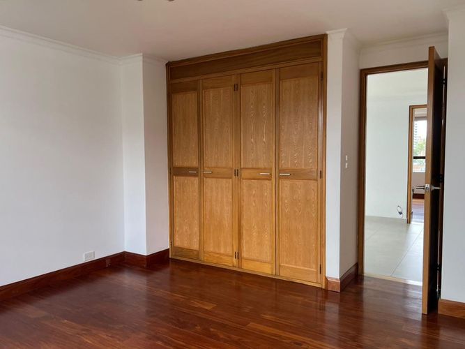 Apartamento de 3 alcobas en arriendo en El Poblado, Medellín, 178 m² · foto 11 de 18