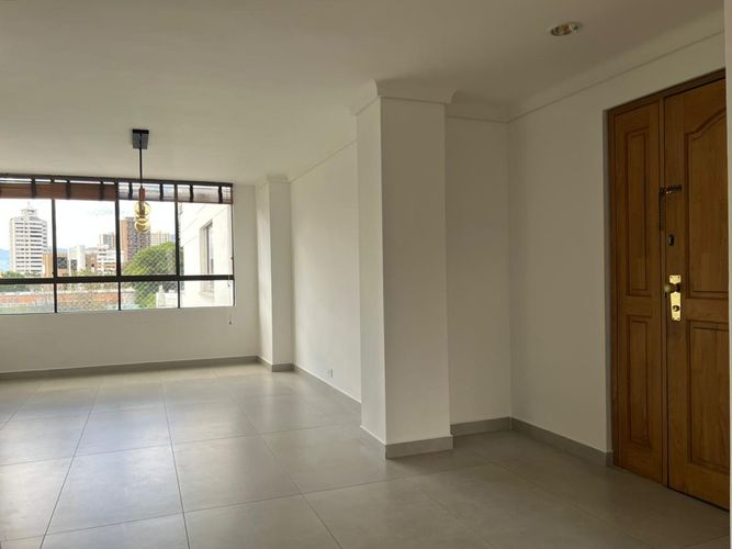 Apartamento de 3 alcobas en arriendo en El Poblado, Medellín, 178 m² · foto 3 de 18