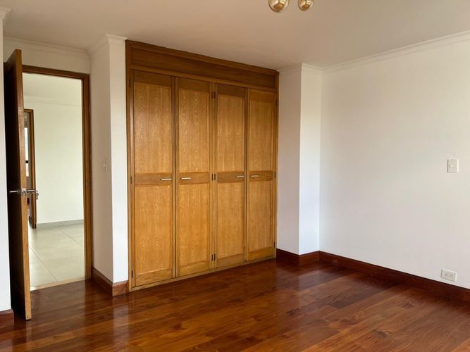 Apartamento de 3 alcobas en arriendo en El Poblado, Medellín, 178 m² · foto 12 de 18