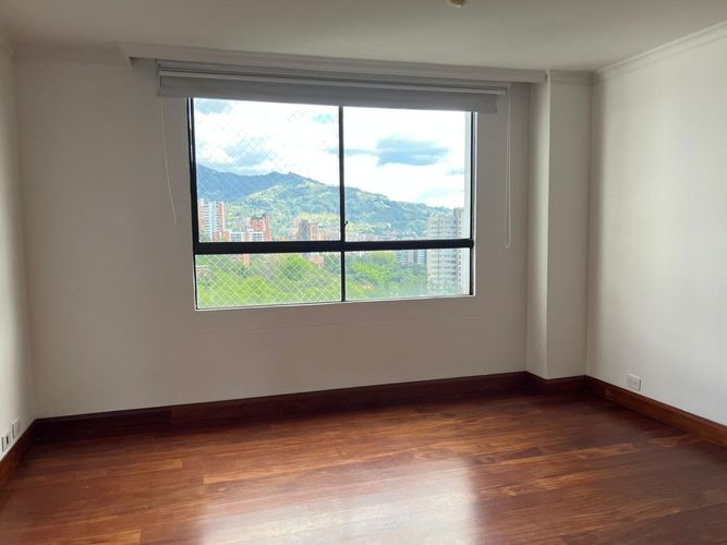 Apartamento de 3 alcobas en arriendo en El Poblado, Medellín, 178 m² · foto 14 de 18