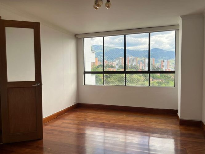 Apartamento de 3 alcobas en arriendo en El Poblado, Medellín, 178 m² · foto 15 de 18