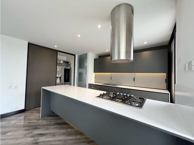 Casa de 3 alcobas en arriendo en Los Zipas, Cota, 244 m² · foto 5 de 24