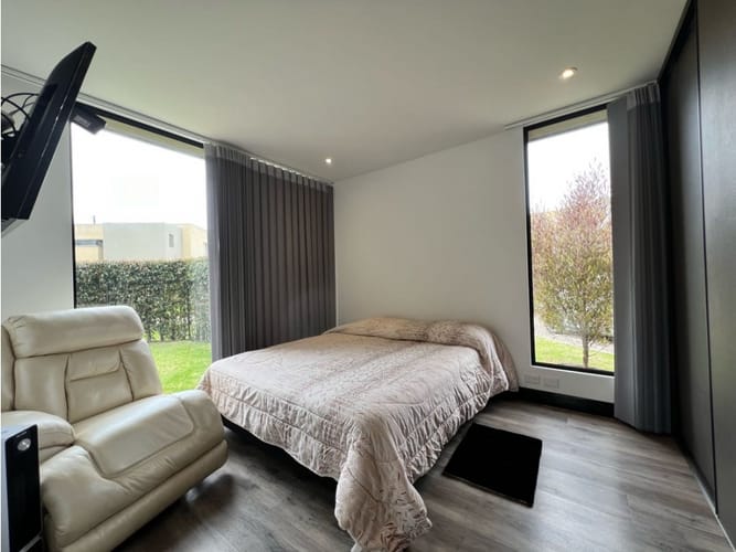 Casa de 3 alcobas en arriendo en Los Zipas, Cota, 244 m² · foto 14 de 24