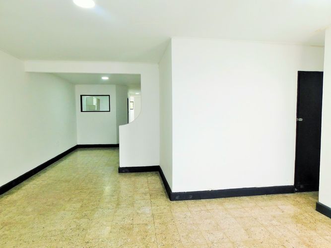 Apartamento de 3 alcobas en arriendo en Los Alpes, Barranquilla, 113 m² · foto 2 de 20