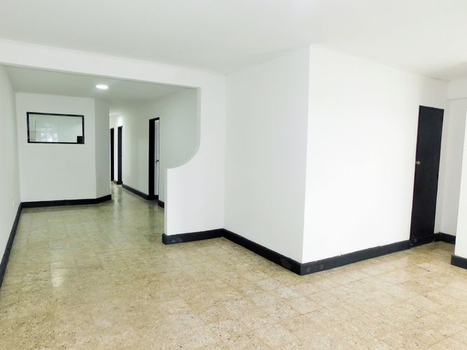 Apartamento de 3 alcobas en arriendo en Los Alpes, Barranquilla, 113 m² · foto 3 de 20