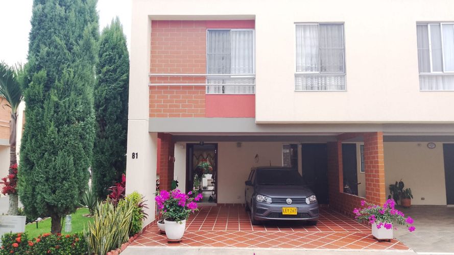 Apartamento de 4 alcobas en venta en Alfaguara, Jamundí, 220 m² · foto 2 de 24