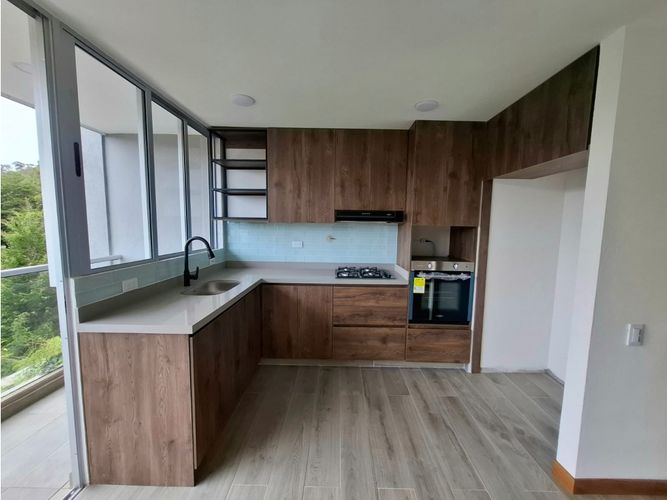 Apartamento de 3 alcobas en arriendo en San Nicolas, La Ceja, 68 m² · foto 2 de 24
