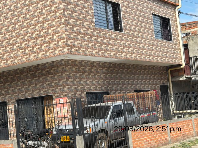 Casa de 12 alcobas en venta en Republica De Israel, Cali, 450 m² · foto 4 de 11