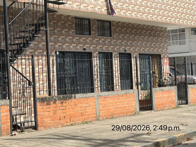 Casa de 12 alcobas en venta en Republica De Israel, Cali, 450 m² · foto 5 de 11