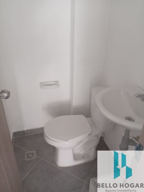 Local en arriendo en Centro, Bello, 16 m² · foto 4 de 4