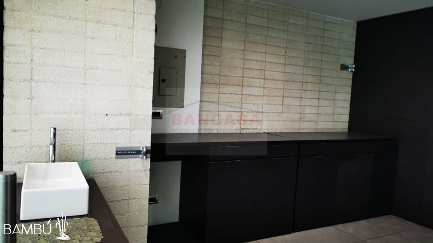 Oficina en venta en Rodeo Alto, Medellín, 172 m² · foto 12 de 17