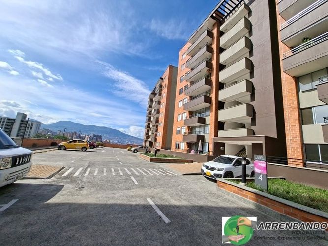 Casa de 3 alcobas en venta en La Mota, Medellín, 75 m² · foto 3 de 24