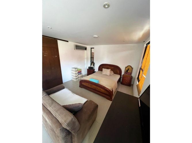 Casa de 4 alcobas en venta en El Castillo, Jamundí, 224 m² · foto 5 de 24