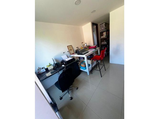 Casa de 4 alcobas en venta en El Castillo, Jamundí, 224 m² · foto 6 de 24