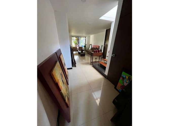 Casa de 4 alcobas en venta en El Castillo, Jamundí, 224 m² · foto 9 de 24