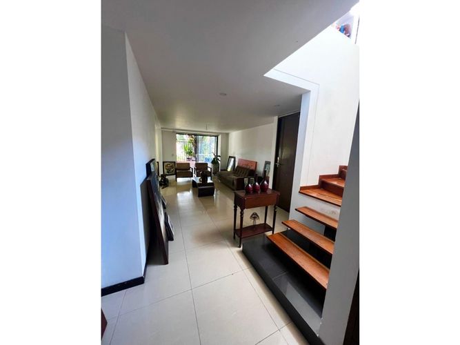 Casa de 4 alcobas en venta en El Castillo, Jamundí, 224 m² · foto 10 de 24