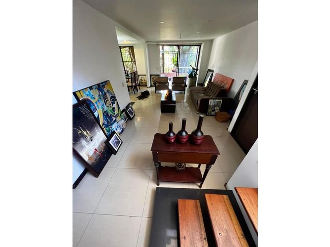 Casa de 4 alcobas en venta en El Castillo, Jamundí, 224 m² · foto 11 de 24