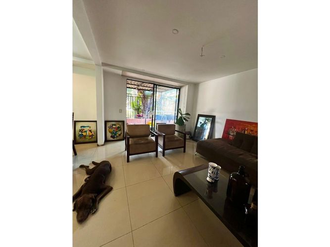 Casa de 4 alcobas en venta en El Castillo, Jamundí, 224 m² · foto 13 de 24