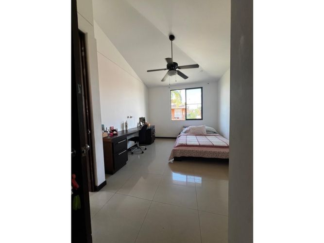 Casa de 4 alcobas en venta en El Castillo, Jamundí, 224 m² · foto 20 de 24