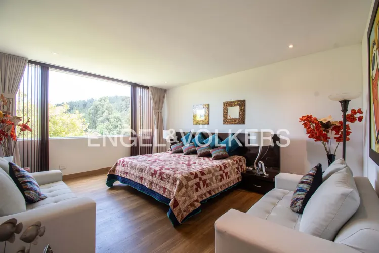 Casa de 3 alcobas en venta en Las Palmas, Envigado, 315 m² · foto 10 de 20